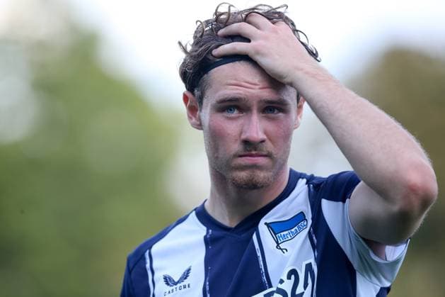 08.07.2025, xtgx, Fussball Testspiel, Hertha BSC Berlin - TSV Havelse emspor, v.l.Linus Gechter (Hertha, 44) nachdenklich enttaeuscht, enttäuscht, schaut enttaeuscht, niedergeschlagen, disappointed (DFL DFB REGULATIONS PROHIBIT ANY USE OF PHOTOGRAPHS as IMAGE SEQUENCES and or QUASI-VIDEO) Berlin *** 08 07 2025, xtgx, Soccer Test Match, Hertha BSC Berlin TSV Havelse emspor, v l Linus Gechter Hertha, 44 thoughtful disappointed, disappointed, looks disappointed, disappointed DFL DFB REGULATIONS PROHIBIT ANY USE OF PHOTOGRAPHS as IMAGE SEQUENCES and or QUASI VIDEO Berlin