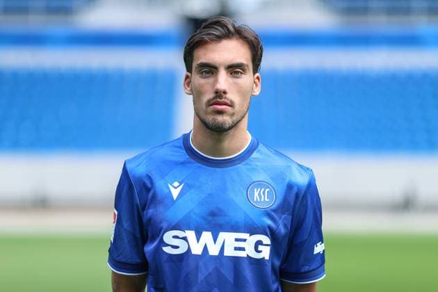 Roko Simic (Karlsruher SC, 09), GER, Karlsruher SC (KSC, Karlsruhe), Fussball, 2. Bundesliga, Portaettermin, Spielzeit 2025 2026, 09.07.2025, DFL REGULATIONS PROHIBIT ANY USE OF PHOTOGRAPHS AS IMAGE SEQUENCES AND OR QUASI-VIDEO, GER, Karlsruher SC (KSC, Karlsruhe), Fussball, 2. Bundesliga, Portraettermin, Spielzeit 2025 2026, 09.07.2025 Karlsruhe