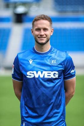 Christoph Kobald (Karlsruher SC, 22), GER, Karlsruher SC (KSC, Karlsruhe), Fussball, 2. Bundesliga, Portaettermin, Spielzeit 2025 2026, 09.07.2025, DFL REGULATIONS PROHIBIT ANY USE OF PHOTOGRAPHS AS IMAGE SEQUENCES AND OR QUASI-VIDEO, GER, Karlsruher SC (KSC, Karlsruhe), Fussball, 2. Bundesliga, Portraettermin, Spielzeit 2025 2026, 09.07.2025 Karlsruhe
