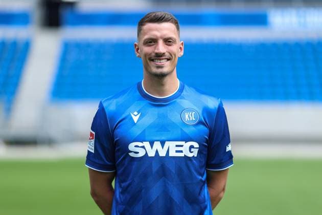Nicolai Rapp (Karlsruher SC, 06), GER, Karlsruher SC (KSC, Karlsruhe), Fussball, 2. Bundesliga, Portaettermin, Spielzeit 2025 2026, 09.07.2025, DFL REGULATIONS PROHIBIT ANY USE OF PHOTOGRAPHS AS IMAGE SEQUENCES AND OR QUASI-VIDEO, GER, Karlsruher SC (KSC, Karlsruhe), Fussball, 2. Bundesliga, Portraettermin, Spielzeit 2025 2026, 09.07.2025 Karlsruhe