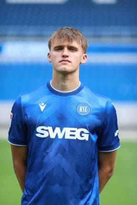 Paul Scholl (Karlsruher SC, 15), GER, Karlsruher SC (KSC, Karlsruhe), Fussball, 2. Bundesliga, Portaettermin, Spielzeit 2025 2026, 09.07.2025, DFL REGULATIONS PROHIBIT ANY USE OF PHOTOGRAPHS AS IMAGE SEQUENCES AND OR QUASI-VIDEO, GER, Karlsruher SC (KSC, Karlsruhe), Fussball, 2. Bundesliga, Portraettermin, Spielzeit 2025 2026, 09.07.2025 Karlsruhe