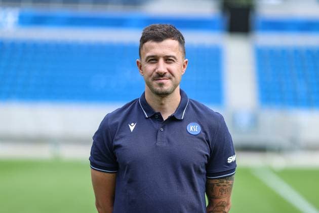 Sirus Motekallemi (Karlsruher SC, Co-Trainer), GER, Karlsruher SC (KSC, Karlsruhe), Fussball, 2. Bundesliga, Portaettermin, Spielzeit 2025 2026, 09.07.2025, DFL REGULATIONS PROHIBIT ANY USE OF PHOTOGRAPHS AS IMAGE SEQUENCES AND OR QUASI-VIDEO, GER, Karlsruher SC (KSC, Karlsruhe), Fussball, 2. Bundesliga, Portraettermin, Spielzeit 2025 2026, 09.07.2025 Karlsruhe