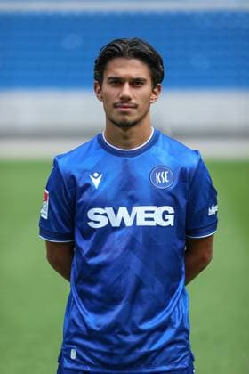 Eren Oeztuerk (Karlsruher SC, 17), GER, Karlsruher SC (KSC, Karlsruhe), Fussball, 2. Bundesliga, Portaettermin, Spielzeit 2025 2026, 09.07.2025, DFL REGULATIONS PROHIBIT ANY USE OF PHOTOGRAPHS AS IMAGE SEQUENCES AND OR QUASI-VIDEO, GER, Karlsruher SC (KSC, Karlsruhe), Fussball, 2. Bundesliga, Portraettermin, Spielzeit 2025 2026, 09.07.2025 Karlsruhe