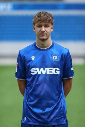 Mateo Kritzer (Karlsruher SC, ), GER, Karlsruher SC (KSC, Karlsruhe), Fussball, 2. Bundesliga, Portaettermin, Spielzeit 2025 2026, 09.07.2025, DFL REGULATIONS PROHIBIT ANY USE OF PHOTOGRAPHS AS IMAGE SEQUENCES AND OR QUASI-VIDEO, GER, Karlsruher SC (KSC, Karlsruhe), Fussball, 2. Bundesliga, Portraettermin, Spielzeit 2025 2026, 09.07.2025 Karlsruhe
