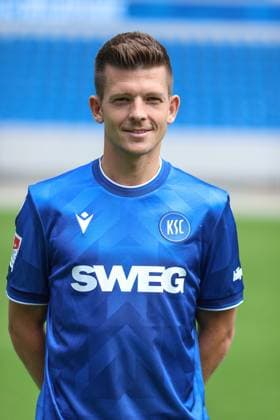 Marvin Wanitzek (Karlsruher SC, 10), GER, Karlsruher SC (KSC, Karlsruhe), Fussball, 2. Bundesliga, Portaettermin, Spielzeit 2025 2026, 09.07.2025, DFL REGULATIONS PROHIBIT ANY USE OF PHOTOGRAPHS AS IMAGE SEQUENCES AND OR QUASI-VIDEO, GER, Karlsruher SC (KSC, Karlsruhe), Fussball, 2. Bundesliga, Portraettermin, Spielzeit 2025 2026, 09.07.2025 Karlsruhe