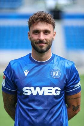 Fabian Schleusener (Karlsruher SC, 24), GER, Karlsruher SC (KSC, Karlsruhe), Fussball, 2. Bundesliga, Portaettermin, Spielzeit 2025 2026, 09.07.2025, DFL REGULATIONS PROHIBIT ANY USE OF PHOTOGRAPHS AS IMAGE SEQUENCES AND OR QUASI-VIDEO, GER, Karlsruher SC (KSC, Karlsruhe), Fussball, 2. Bundesliga, Portraettermin, Spielzeit 2025 2026, 09.07.2025 Karlsruhe