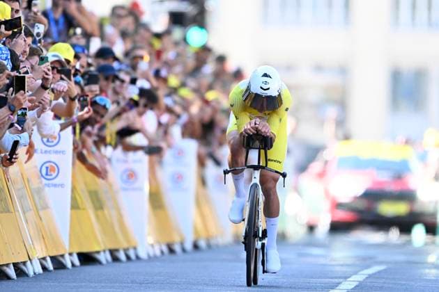 Tour de France 2025 Stage 5 CAEN, FRANCE - JULY 09 : Van der Poel Mathieu (NED) of Alpecin - Deceuninck during stage 5 of the 112th edition of Tour de France an UCI World Tour 2.UWT Individual Time Trial stage for Men Elite of 33 km with start in Caen and finish in Caen on July 9, 2025 in Caen, France, 09 07 2025 ( Motordriver Kenny Verfaillie - Caen France  Copyright: xJanxDexMeuleneirx