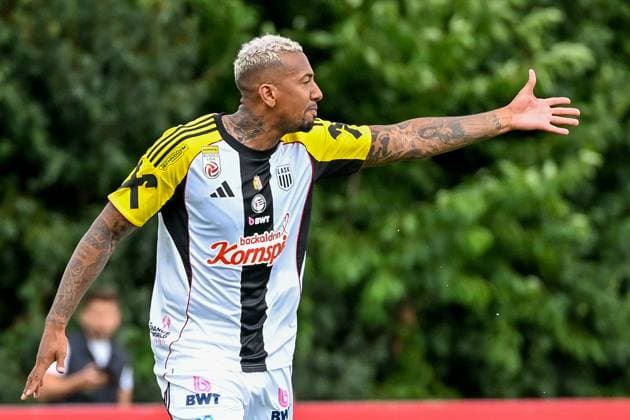 09.07.2025, Lask Platz Linz, AUT, Testspiel Vorbereitung 2025-26, Lask Linz (AUT) vs Broendby IF Kopenhagen (DEN), im Bild Jerome Agyenim Boateng (LASK) Linz Oberoesterreich Austria *** 09 07 2025, Lask Platz Linz, AUT, Test match preparation 2025 26, Lask Linz AUT vs Broendby IF Copenhagen DEN , in the picture Jerome Agyenim Boateng LASK Linz Oberoesterreich Austria