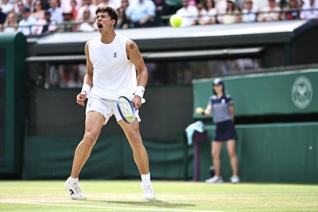 Ben Shelton, USA, during quarterfinal of 2025 All England Lawn Tennis Championships at Wimbledon, mens singles, London, 09 07 2025; -