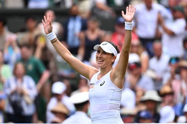 Wimbledon - Quarter Final Round Belinda Bencic (SUI) during her quarter final round match at the 2025 Wimbledon Championships at the AELTC in London, GREAT BRITAIN, on July 9, 2025. Photo by Corinne Dubreuil ABACAPRESS.COM London United Kingdom  Copyright: xDubreuilxCorinne ABACAx