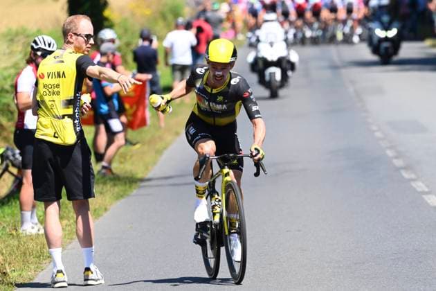 Tour de France 2025 Stage 6 VIRE NORMANDIE, FRANCE - JULY 10 : Campenaerts Victor (BEL) of Team Visma Lease a Bike during stage 6 of the 112th edition of Tour de France an UCI World Tour 2.UWT cycling road race stage for Men Elite of 201 km with start in Bayeux and finish in Vire Normandie on July 10, 2025 in Vire Normandie, France, 10 07 2025 ( Motordriver Kenny Verfaillie - Vire Normandie France  Copyright: xVincentxKalutx
