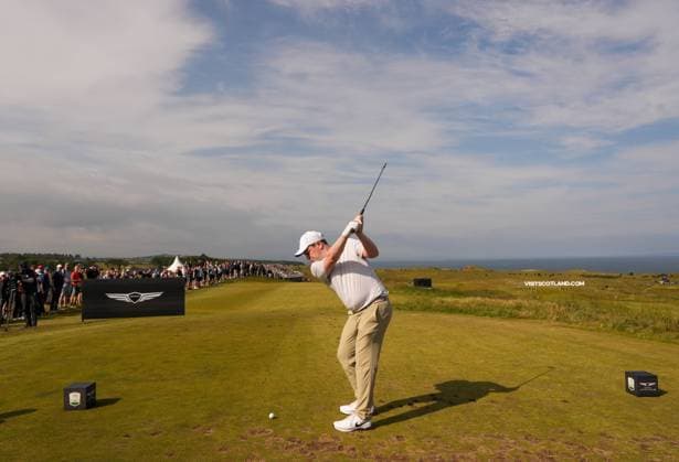 Robert MacIntyre (SCO) plays his tee shot at the par three 14th hole. Genesis Scottish Open, Day 1, Golf, Renaissance Club, North Berwick, Scotland, UK - 10 Jul 2025North Berwick Scotland United Kingdom EDITORIAL USE ONLY No use with unauthorised audio, video, data, fixture lists, club league logos or live services. Online in-match use limited to 120 images, no video emulation. No use in betting, games or single club league player publications. Copyright: xStuartxWallace Shutterstockx 15393027bn