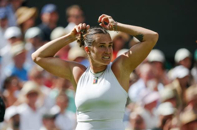 Aryna Sabalenka vs Amanda Anisimova Wimbledon Championships 2025 Day 11, Ladies’ Singles - Semi Final Centre Court Aryna Sabalenka vs Amanda Anisimova Aryna Sabalenka in action. 10.07.2025  Copyright: xMarcxAspland ThexTimesx NINTCHDBPICT001008971250