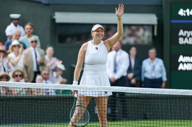 Aryna Sabalenka vs Amanda Anisimova Wimbledon Championships 2025 Day 11,Ladies’ Singles - Semi Final Centre Court Aryna Sabalenka vs Amanda Anisimova. Amanda Anisimova wins in three sets. 10.07.2025  Copyright: xMarcxAspland ThexTimesx NINTCHDBPICT001008978420