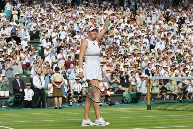 Wimbledon Tennis Championships - Day 11 LONDON, UNITED KINGDOM - July 10: Amanda Anisimova of the United States wins herLadies singles semi-finals match against Aryna Sabalenka (not seen) during day eleven of The Championships Wimbledon 2025 at All England Lawn Tennis and Croquet Club on July 10, 2025 in London, United Kingdom. Ray Tang Anadolu London United Kingdom. Editorial use only. Please get in touch for any other usage.  Copyright: x2025xAnadoluxRayxTangx
