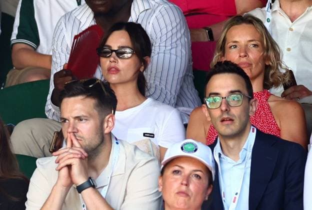 Jenna Coleman and Perdita Weeks watching the action on Centre Court Wimbledon Tennis Championships, Day 11, The All England Lawn Tennis and Croquet Club, London, UK - 10 Jul 2025London The All England Lawn Tennis and United Kingdom  Copyright: xJamesxMarsh Shutterstockx 15390590ee