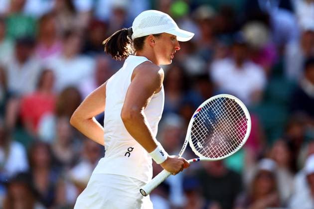 Iga Swiatek during her semi final match Wimbledon Tennis Championships, Day 11, The All England Lawn Tennis and Croquet Club, London, UK - 10 Jul 2025London The All England Lawn Tennis and United Kingdom  Copyright: xJamesxMarsh Shutterstockx 15390590es