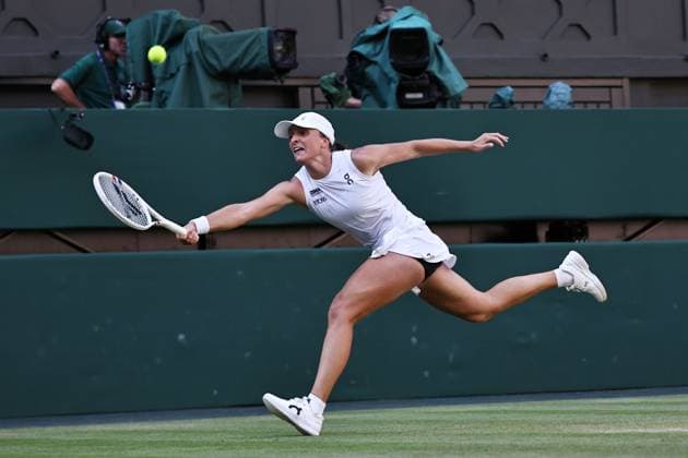 Iga Swiatek, POL, during semifinal of 2025 All England Lawn Tennis Championships at Wimbledon, womens singles, London, 10 07 2025; -