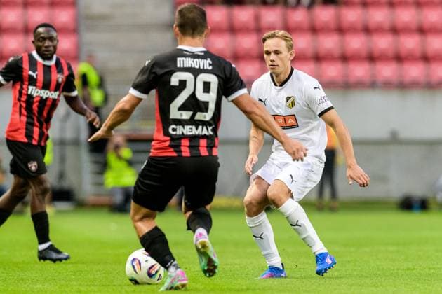 250710 Pontus Dahbo of Häcken during the UEFA Europa League qualifier football match between Spartak Trnava and Häcken on July 10, 2025 in Trnava. Photo: Mathilda Schuler BILDBYRAN kod MA MA0843 fotboll football soccer fotball uefa europa league europa league spartak trnava häcken bbeng Copyright: MATHILDAxSCHULER BB250710MA060