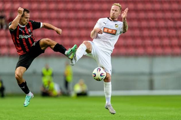 250710 Martin Mikovic of Spartak Trnava and Mikkel Rygaard Jensen of Häcken during the UEFA Europa League qualifier football match between Spartak Trnava and Häcken on July 10, 2025 in Trnava. Photo: Mathilda Schuler BILDBYRAN kod MA MA0843 fotboll football soccer fotball uefa europa league europa league spartak trnava häcken bbeng Copyright: MATHILDAxSCHULER BB250710MA069