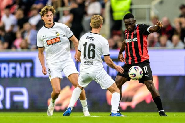 250710 Silas Andersen and Pontus Dahbo of Häcken and Philip Azango of Spartak Trnava during the UEFA Europa League qualifier football match between Spartak Trnava and Häcken on July 10, 2025 in Trnava. Photo: Mathilda Schuler BILDBYRAN kod MA MA0843 fotboll football soccer fotball uefa europa league europa league spartak trnava häcken bbeng Copyright: MATHILDAxSCHULER BB250710MA075