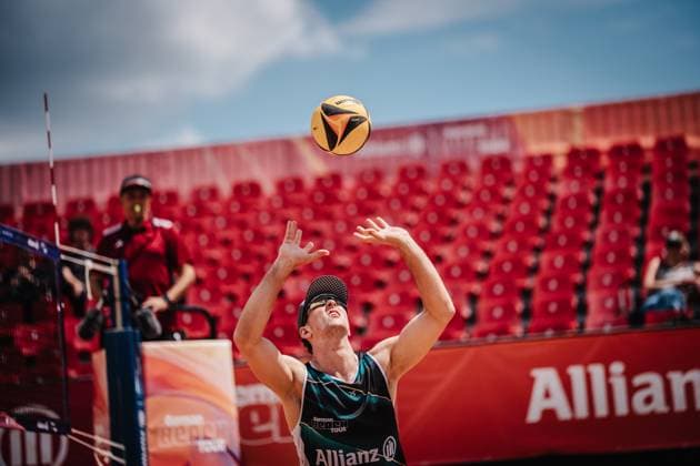 Beachvolleyball Männer Allianz German Beach Tour 2025 Tourstop München 10.07.2025 Zuspiel von Tristan Fröbel München Zentraler Hochschulsport Münche Bayern Deutschland