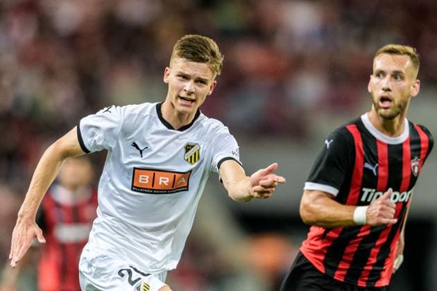 250710 Adrian Svanbäck of Häcken during the UEFA Europa League qualifier football match between Spartak Trnava and Häcken on July 10, 2025 in Trnava. Photo: Mathilda Schuler BILDBYRAN kod MA MA0843 fotboll football soccer fotball uefa europa league europa league spartak trnava häcken bbeng Copyright: MATHILDAxSCHULER BB250710MA104