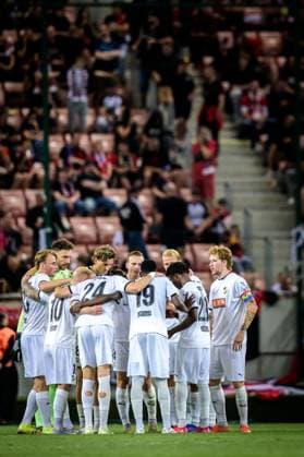 250710 Players of Häcken during the UEFA Europa League qualifier football match between Spartak Trnava and Häcken on July 10, 2025 in Trnava. Photo: Mathilda Schuler BILDBYRAN kod MA MA0843 fotboll football soccer fotball uefa europa league europa league spartak trnava häcken bbeng Copyright: MATHILDAxSCHULER BB250710MA122