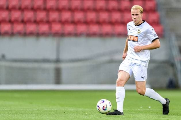 250710 Harry Hilvenius of Häcken during the UEFA Europa League qualifier football match between Spartak Trnava and Häcken on July 10, 2025 in Trnava. Photo: Mathilda Schuler BILDBYRAN kod MA MA0843 fotboll football soccer fotball uefa europa league europa league spartak trnava häcken bbeng Copyright: MATHILDAxSCHULER BB250710MA128