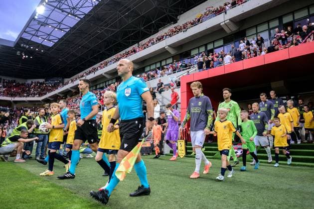 250710 Simon Gustafson of Häcken ahead of the UEFA Europa League qualifier football match between Spartak Trnava and Häcken on July 10, 2025 in Trnava. Photo: Mathilda Schuler BILDBYRAN kod MA MA0843 fotboll football soccer fotball uefa europa league europa league spartak trnava häcken bbeng Copyright: MATHILDAxSCHULER BB250710MA173