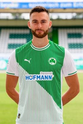 10.07.2025 - SpVgg Greuther Fürth ( Kleeblatt Spielvereinigung ) - 2. BL Fussball Bundesliga - Saison 2025 2026 - Fototermin Porträttermin Vorstellung Präsentation Pressetermin - - Einzelbild Einzelfoto Portrait Porträt Kopfbild - Felix Higl (18, SpVgg Greuther Fürth )