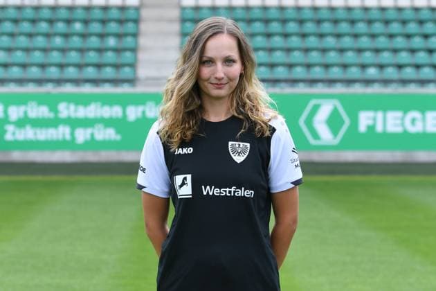 SC Preußen Münster; 2. BL, Porträttermin 2025 2026 Kira Loose ( Physiotherapeutin Münster ); SC Preußen Münster; 2. BL, Porträttermin 2025 2026