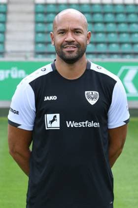 SC Preußen Münster; 2. BL, Porträttermin 2025 2026 Dennis Sarteh ( Physiotherapeut Münster ); SC Preußen Münster; 2. BL, Porträttermin 2025 2026