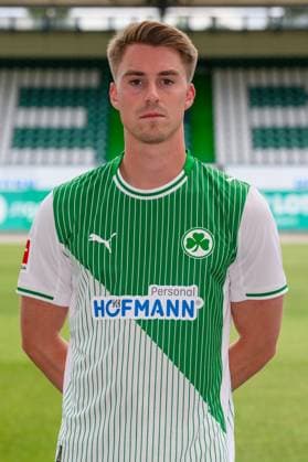 10.07.2025 - SpVgg Greuther Fürth ( Kleeblatt Spielvereinigung ) - 2. BL Fussball Bundesliga - Saison 2025 2026 - Fototermin Porträttermin Vorstellung Präsentation Pressetermin - - Einzelbild Einzelfoto Portrait Porträt Kopfbild - Gian Luca Gian-Luca Itter (27, SpVgg Greuther Fürth )