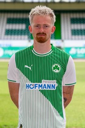 10.07.2025 - SpVgg Greuther Fürth ( Kleeblatt Spielvereinigung ) - 2. BL Fussball Bundesliga - Saison 2025 2026 - Fototermin Porträttermin Vorstellung Präsentation Pressetermin - - Einzelbild Einzelfoto Portrait Porträt Kopfbild - Jomaine Consbruch (14, SpVgg Greuther Fürth )