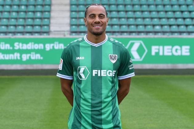 SC Preußen Münster; 2. BL, Porträttermin 2025 2026 Etienne Amenyido ( Münster ); SC Preußen Münster; 2. BL, Porträttermin 2025 2026