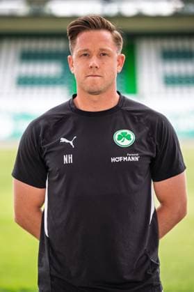 10.07.2025 - SpVgg Greuther Fürth ( Kleeblatt Spielvereinigung ) - 2. BL Fussball Bundesliga - Saison 2025 2026 - Fototermin Porträttermin Vorstellung Präsentation Pressetermin - - Einzelbild Einzelfoto Portrait Porträt Kopfbild - Nico Hildebrandt (Torwarttrainer SpVgg Greuther Fürth )