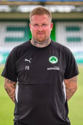 10.07.2025 - SpVgg Greuther Fürth ( Kleeblatt Spielvereinigung ) - 2. BL Fussball Bundesliga - Saison 2025 2026 - Fototermin Porträttermin Vorstellung Präsentation Pressetermin - - Einzelbild Einzelfoto Portrait Porträt Kopfbild - Patrick Rutte (Physio SpVgg Greuther Fürth )
