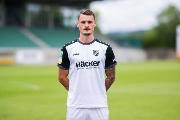 Niklas Szeleschus; SV Rödinghausen; Regionalliga West, Porträttermin 2025 2026. Rödinghausen Nordrhein-Westfalen Deutschland Häcker Wiehenstadion