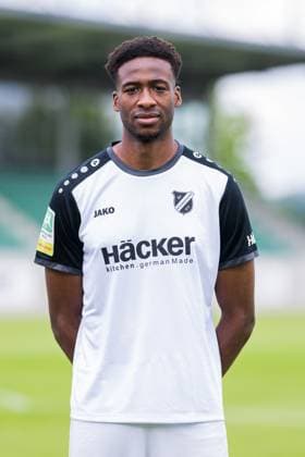 Cottrell Ezekwem; SV Rödinghausen; Regionalliga West, Porträttermin 2025 2026. Rödinghausen Nordrhein-Westfalen Deutschland Häcker Wiehenstadion