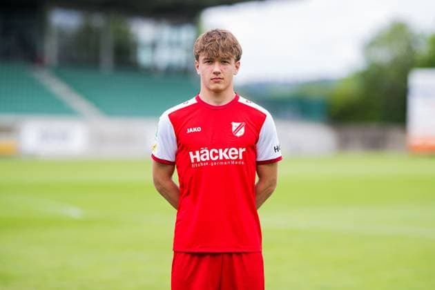 Max Koch; SV Rödinghausen; Regionalliga West, Porträttermin 2025 2026. Rödinghausen Nordrhein-Westfalen Deutschland Häcker Wiehenstadion