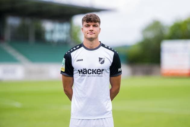 Maximilian Hippe; SV Rödinghausen; Regionalliga West, Porträttermin 2025 2026. Rödinghausen Nordrhein-Westfalen Deutschland Häcker Wiehenstadion