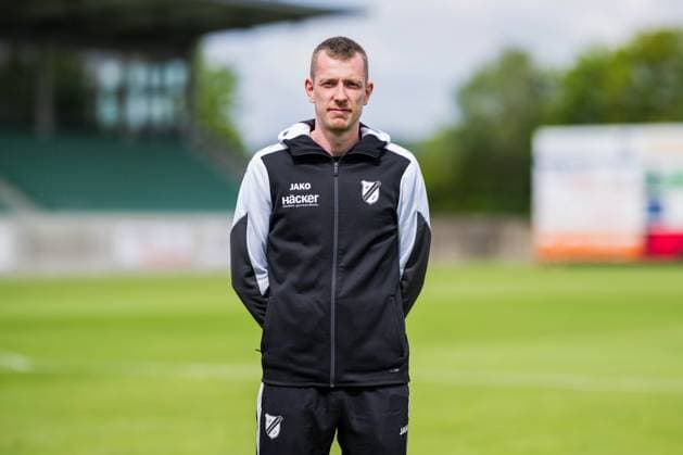 Athletiktrainer und Physiotherapeut Hannes Niemann; SV Rödinghausen; Regionalliga West, Porträttermin 2025 2026. Rödinghausen Nordrhein-Westfalen Deutschland Häcker Wiehenstadion