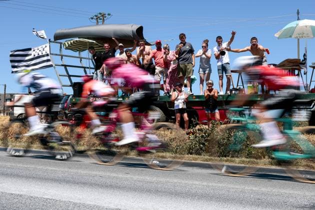 The pack of riders pictured during stage seven of the 2025 Tour de France cycling, from Saint-Malo to Mur-de-Bretagne (194 km), on Friday 11 July 2025 in France. The 112th edition of the Tour de France starts on Saturday 5 July in Lille, France, and will finish in Paris, France on the 27th of July. POOLxLUCAxBETTINI  x128895879x