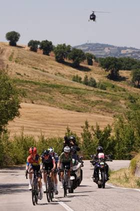 The pack rides cycles during the 6th stage of the Giro d™Italia Women, from Bellaria-Igea Marina to Terre Roveresche, Italy Friday, July 11, 2025. - cycling .  Copyright: xMarcoxAlpozzi LaPressex