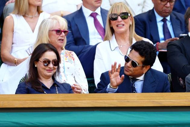 Sachin Tendulkar and Anjali Tendulkar in the Royal Box on Centre Court Wimbledon Tennis Championships, Day 12, The All England Lawn Tennis and Croquet Club, London, UK - 11 Jul 2025London The All England Lawn Tennis and United Kingdom  Copyright: xJavierxGarcia Shutterstockx 15392287h