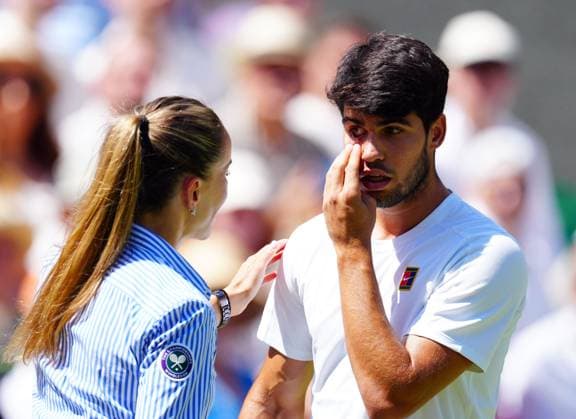 Carlos Alcaraz has problems with his eye during his semi final match Wimbledon Tennis Championships, Day 12, The All England Lawn Tennis and Croquet Club, London, UK - 11 Jul 2025London The All England Lawn Tennis and United Kingdom  Copyright: xJavierxGarcia Shutterstockx 15392287u