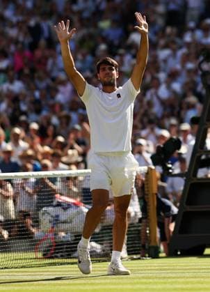 Carlos Alcaraz wins his Semi-Final match Wimbledon Tennis Championships, Day 12, The All England Lawn Tennis and Croquet Club, London, UK - 11 Jul 2025London The All England Lawn Tennis and United Kingdom  Copyright: xEllaxLing Shutterstockx 15392289an