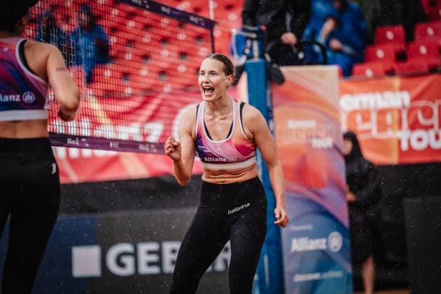 Beachvolleyball Frauen Allianz German Beach Tour 2025 Tourstop München 11.07.2025 Tabea Schwarz jubelt München Zentraler Hochschulsport Münche Bayern Deutschland