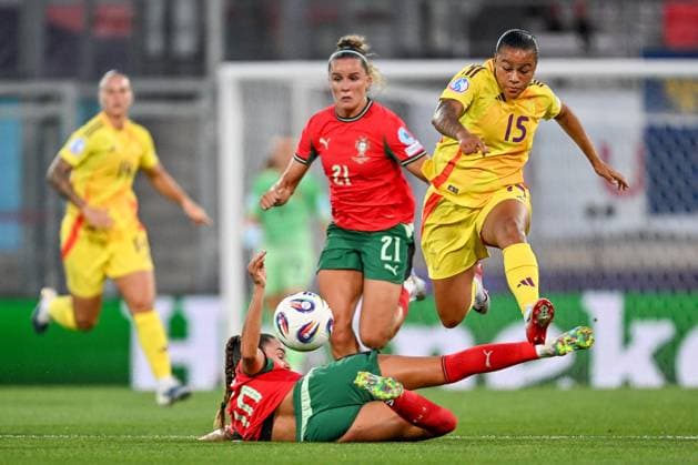 250711 SOCCER WOMEN UEFA WOMENS EURO PORTUGAL VS BELGIUM Mariam Toloba (15) of Belgium pictured during the matchday 3 game in group B of the national women football teams of Portugal against Belgium, called the Red Flames at the Womens Euro 2025 championship in Switzerland , on Friday 11 July 2025 in Sion , Switzerland . Photo Sportpix & Isosport David Catry Sion Stade de Tourbillon Switzerland  Copyright: xSportpix.bex xDavidxCatryxDavidxCatryx